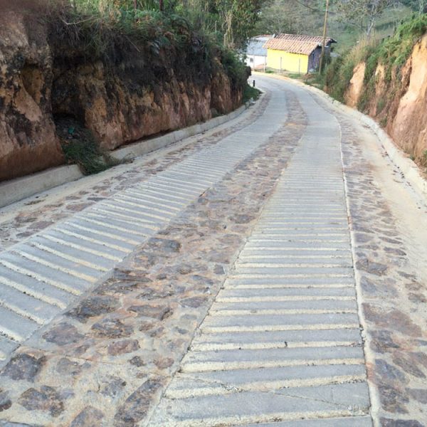 galeria-proyecto-infraestructura-y-vias-mantenimiento-de-vias-terciarias-guarne